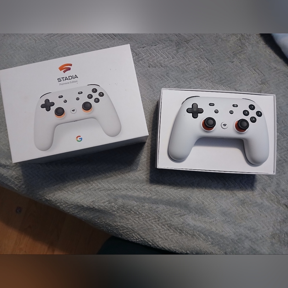 Google Stadia Controller - Picture 2 of 4